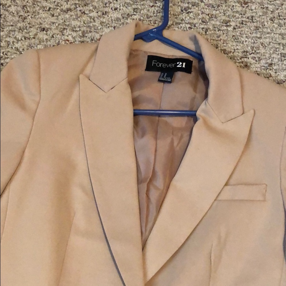 Blazer - Picture 2 of 6